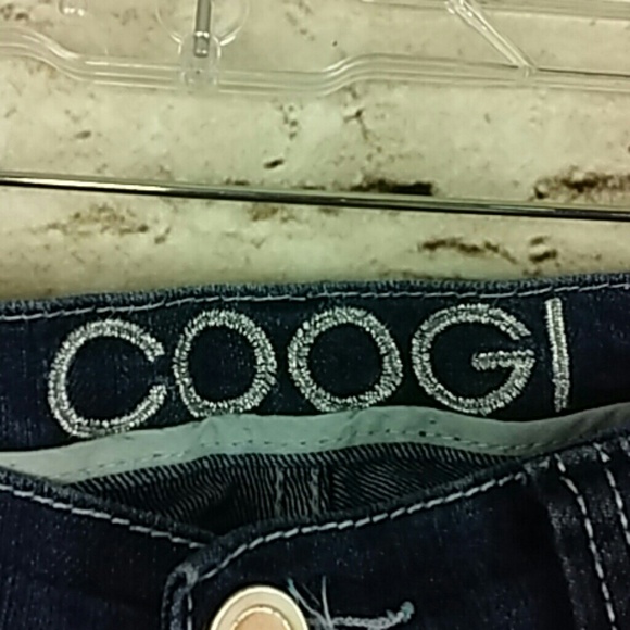 Coogi Straight Leg Jeans Size 7/8  Low Rise Blue Embroidered Pockets EUC - Picture 4 of 8
